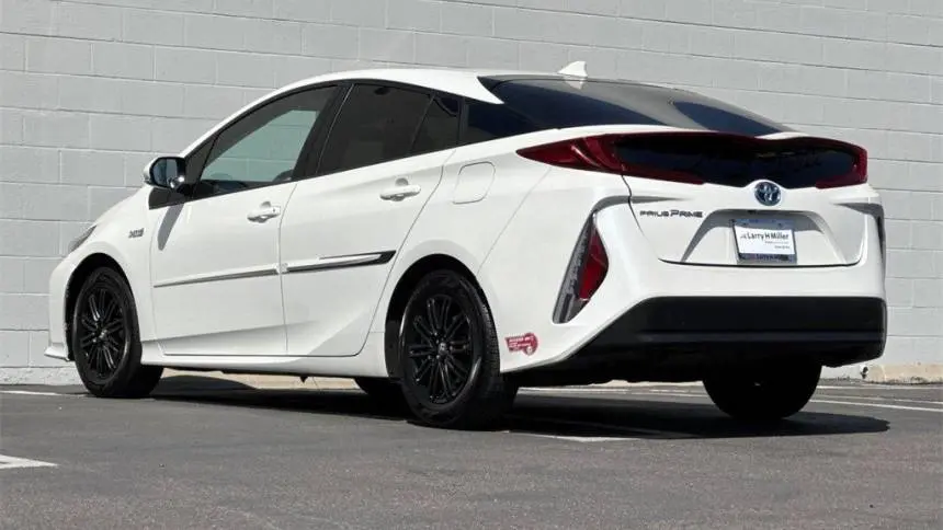 2017 Toyota Prius Prime JTDKARFP3H3034801