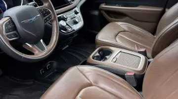 2019 Chrysler Pacifica 2C4RC1N75KR722261