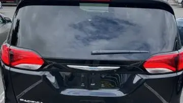 2019 Chrysler Pacifica 2C4RC1N75KR722261