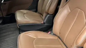 2019 Chrysler Pacifica 2C4RC1N75KR722261