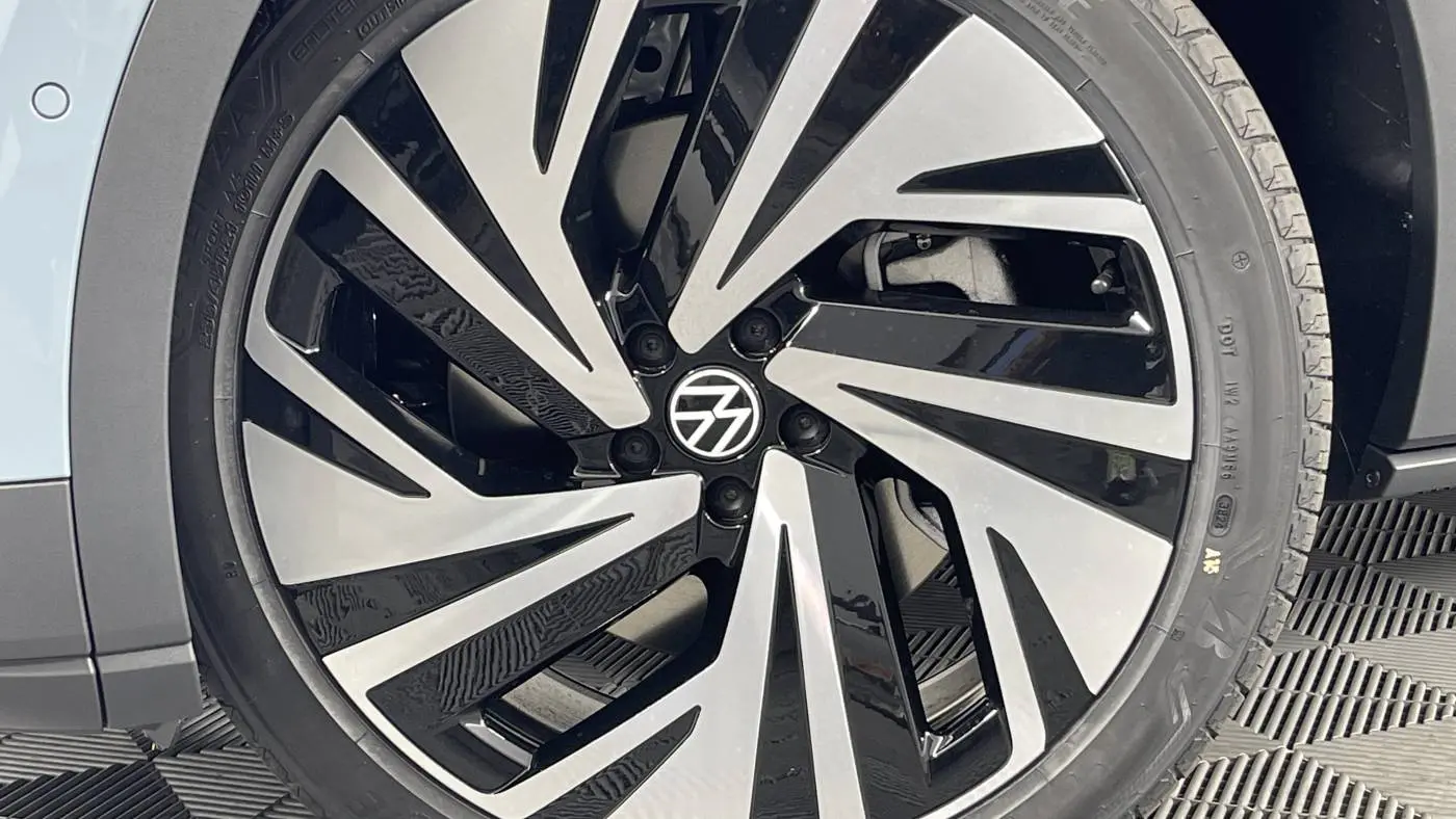 2025 Volkswagen ID.4 1V2DSPE82SC004375