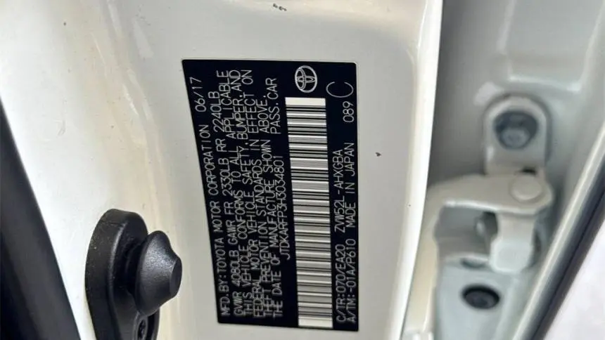 2017 Toyota Prius Prime JTDKARFP3H3034801