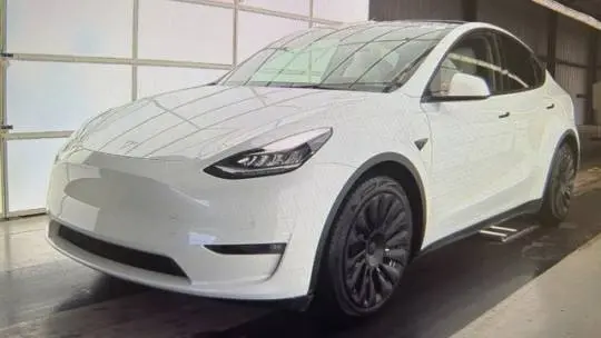 2022 Tesla Model Y 7SAYGDEE4NF365819