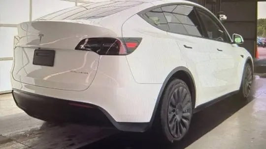 2022 Tesla Model Y 7SAYGDEE4NF365819