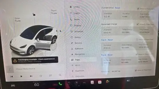 2022 Tesla Model Y 7SAYGDEE4NF365819