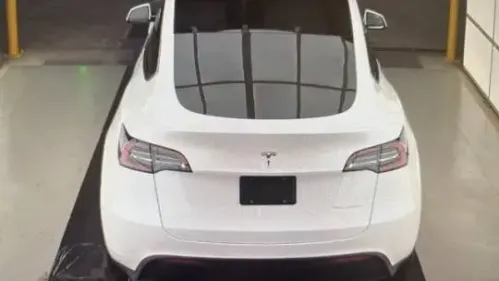 2022 Tesla Model Y 7SAYGDEE4NF365819