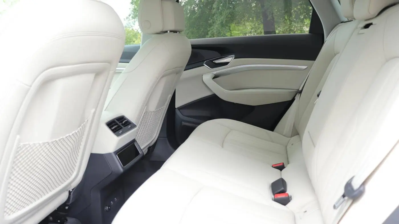 2024 Audi Q8 e-tron WA15AAGE5RB026132