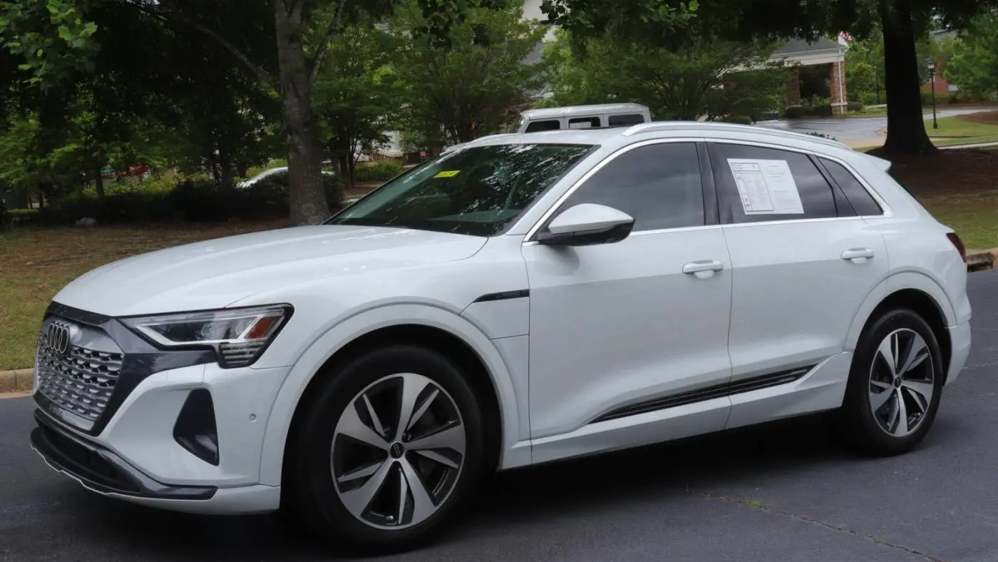 2024 Audi Q8 e-tron WA15AAGE5RB026132