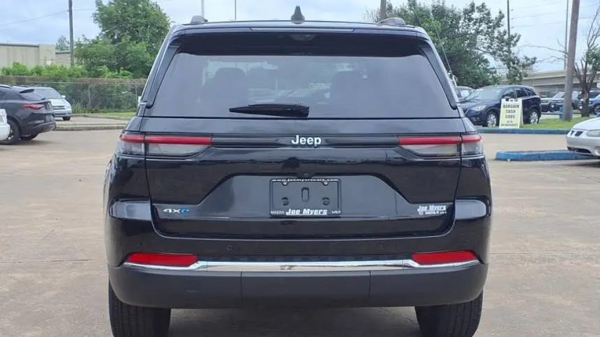 2022 Jeep Grand Cherokee 1C4RJYB66N8747275