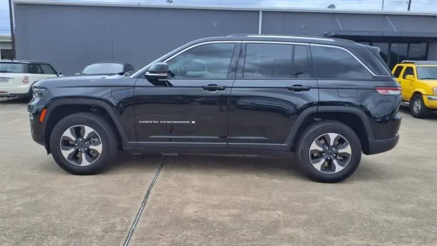 2022 Jeep Grand Cherokee 1C4RJYB66N8747275