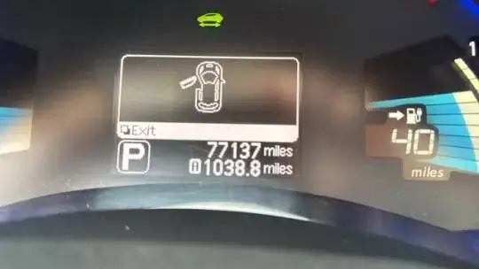 2015 Nissan LEAF - Images - 2