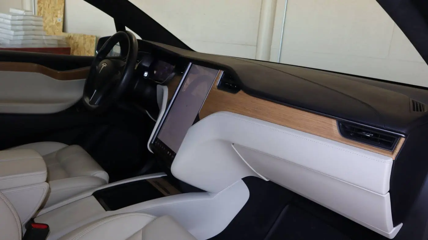 2020 Tesla Model X 5YJXCDE29LF232559
