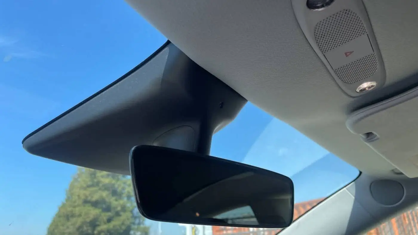 2020 Tesla Model Y 5YJYGDEE3LF055168