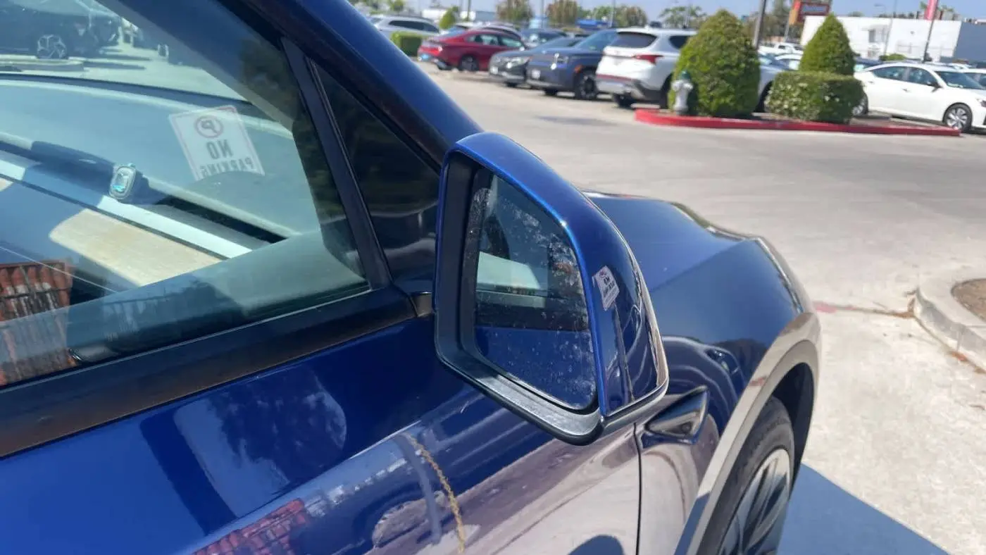 2020 Tesla Model Y 5YJYGDEE3LF055168
