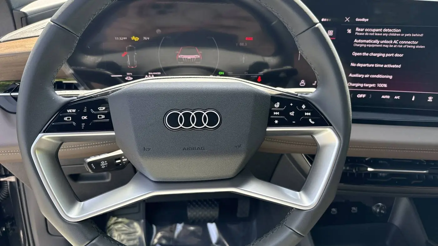 2025 Audi Q6 e-tron WA124BGF5SA039905