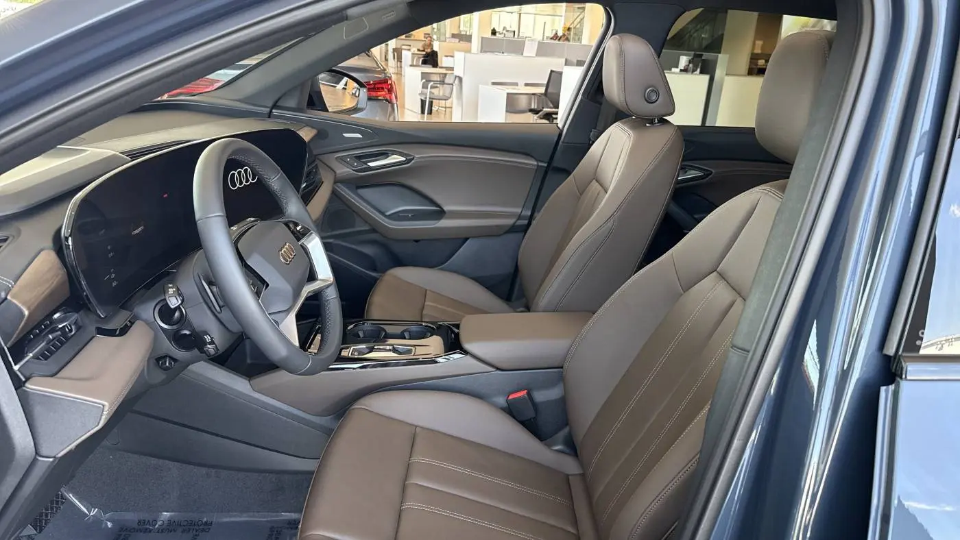 2025 Audi Q6 e-tron WA124BGFXSA038541