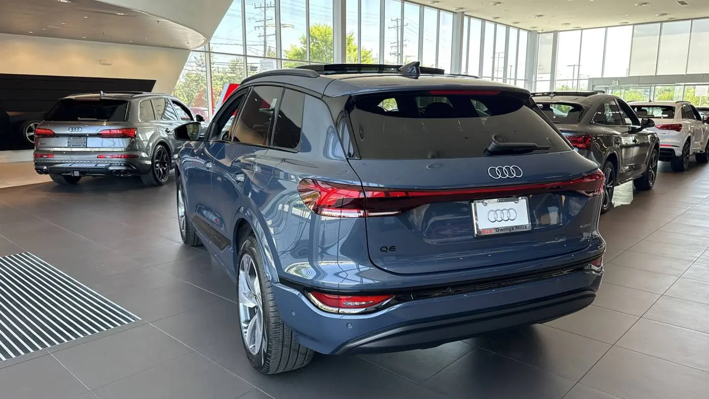 2025 Audi Q6 e-tron WA124BGFXSA038541