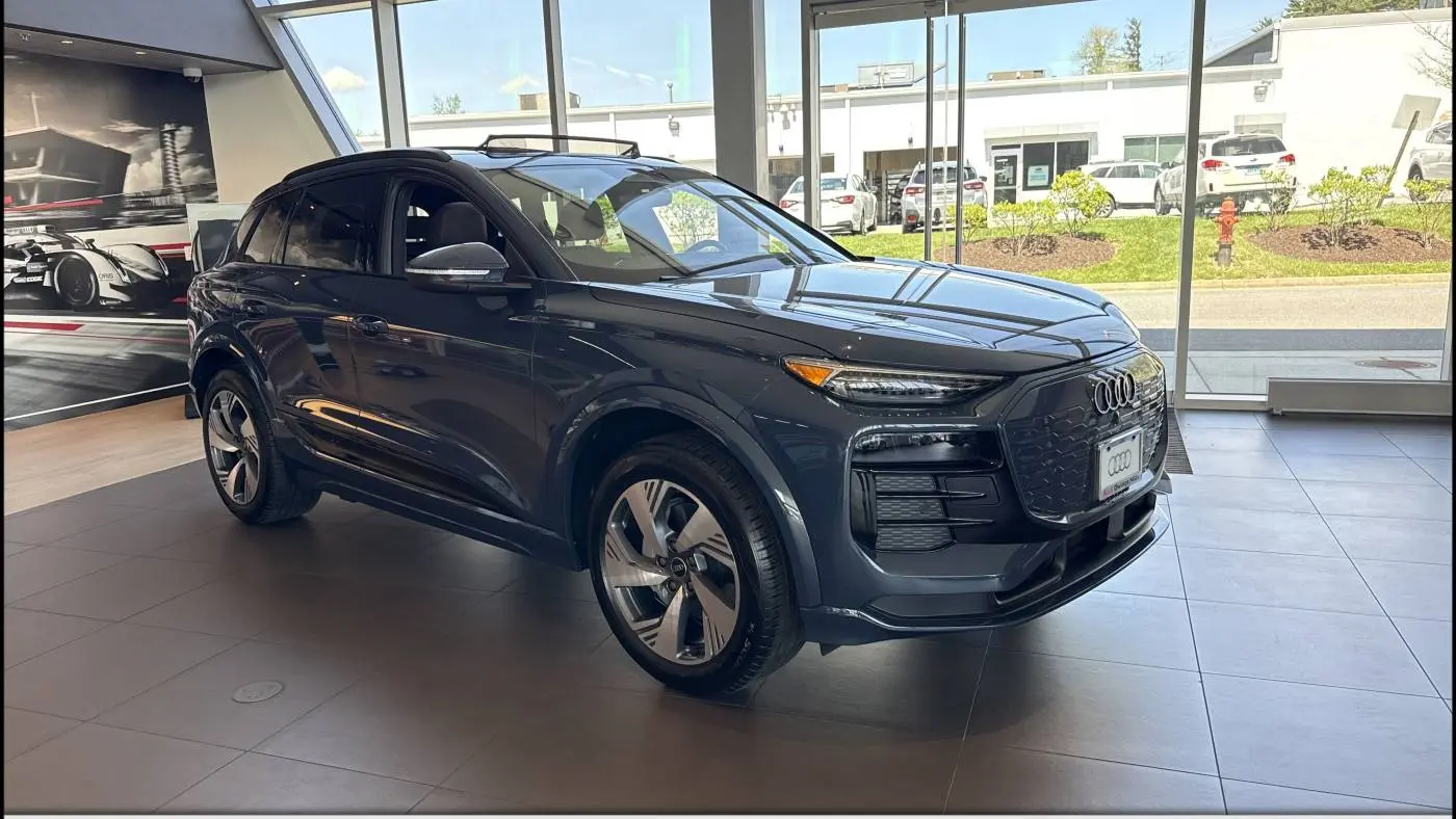 2025 Audi Q6 e-tron WA124BGFXSA038541