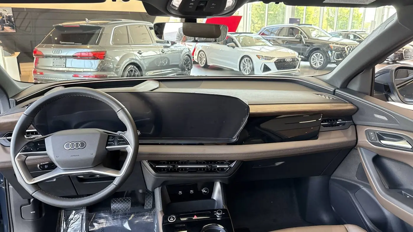 2025 Audi Q6 e-tron WA124BGFXSA038541