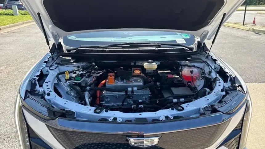 2025 Cadillac OPTIQ 3GYK3EMR2SS158111