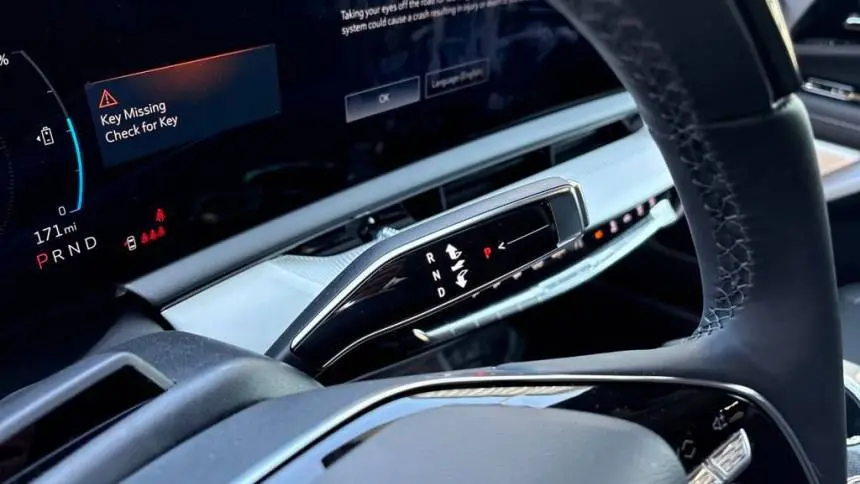 2025 Cadillac OPTIQ 3GYK3EMR2SS158111