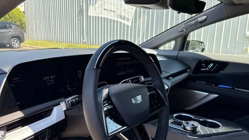 2025 Cadillac OPTIQ 3GYK3EMR2SS158111
