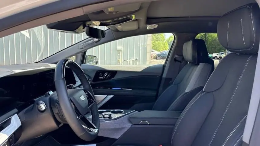2025 Cadillac OPTIQ 3GYK3EMR2SS158111