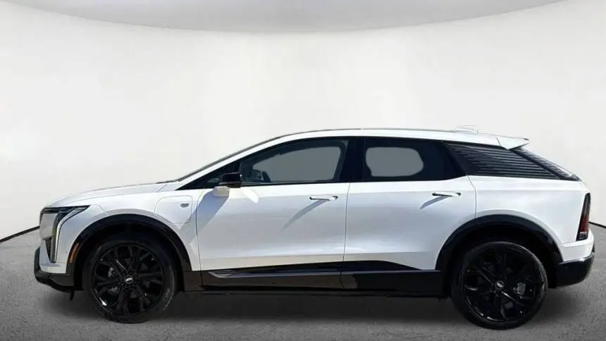2025 Cadillac OPTIQ 3GYK3EMR2SS158111