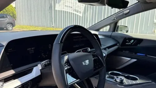 2025 Cadillac OPTIQ 3GYK3EMR2SS158111