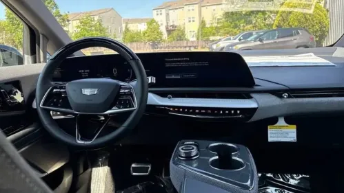 2025 Cadillac OPTIQ 3GYK3EMR2SS158111