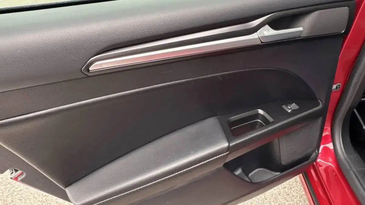 2020 Ford Fusion Energi - Images - 23