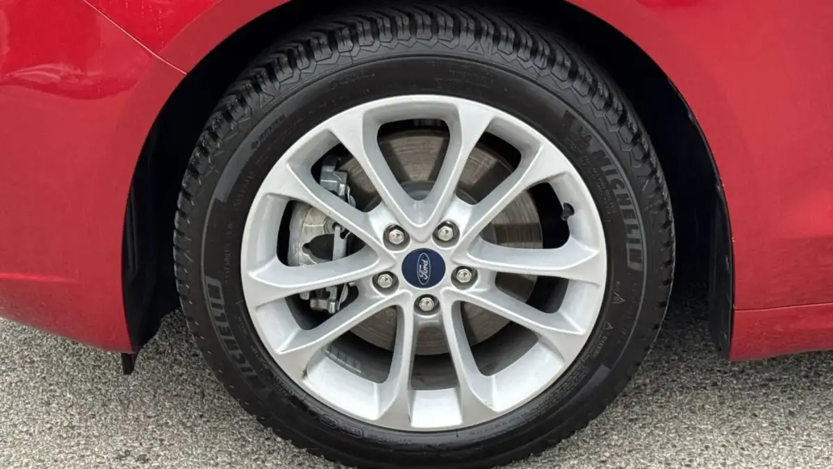2020 Ford Fusion Energi - Images - 29