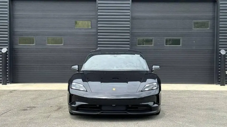 2025 Porsche Taycan WP0AA2Y18SSA08755