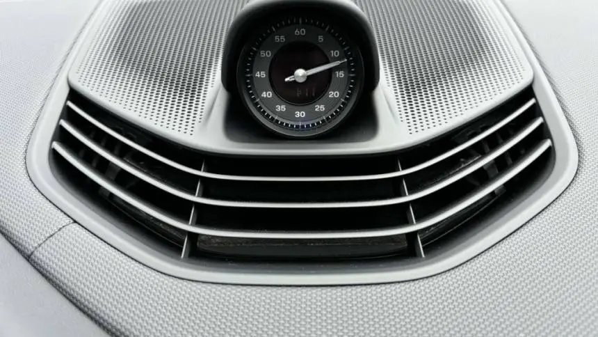 2025 Porsche Taycan WP0AA2Y18SSA08755