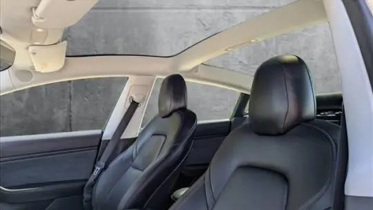 2019 Tesla Model 3 5YJ3E1EB7KF513846