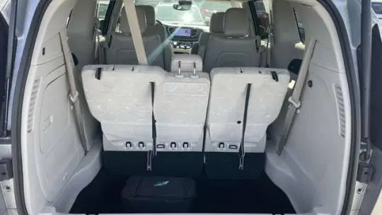 2021 Chrysler Pacifica 2C4RC1L78MR594586