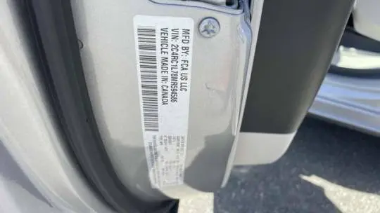 2021 Chrysler Pacifica 2C4RC1L78MR594586