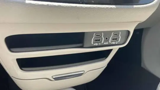 2021 Chrysler Pacifica 2C4RC1L78MR594586