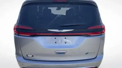 2021 Chrysler Pacifica 2C4RC1L78MR594586