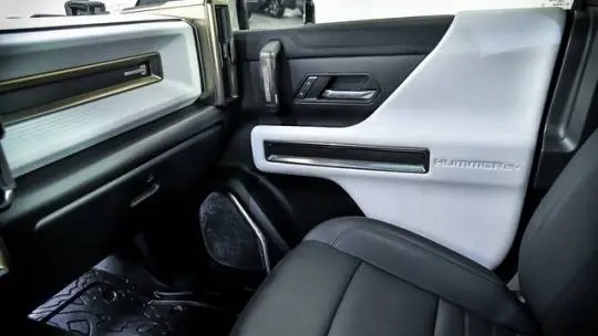 2022 GMC HUMMER EV Pickup 1GT40FDA3NU100357
