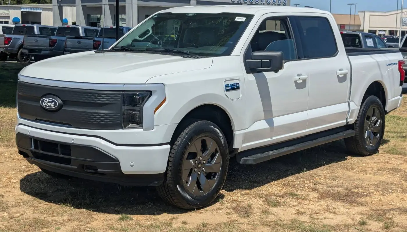 2025 Ford F-150 Lightning 1FT6W3L79SWG04858