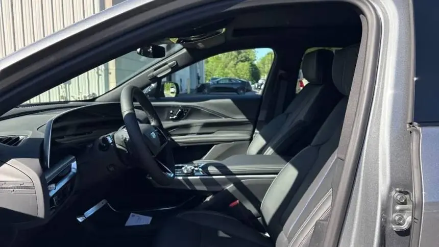 2025 Cadillac Lyriq 1GYKPURL9SZ311301