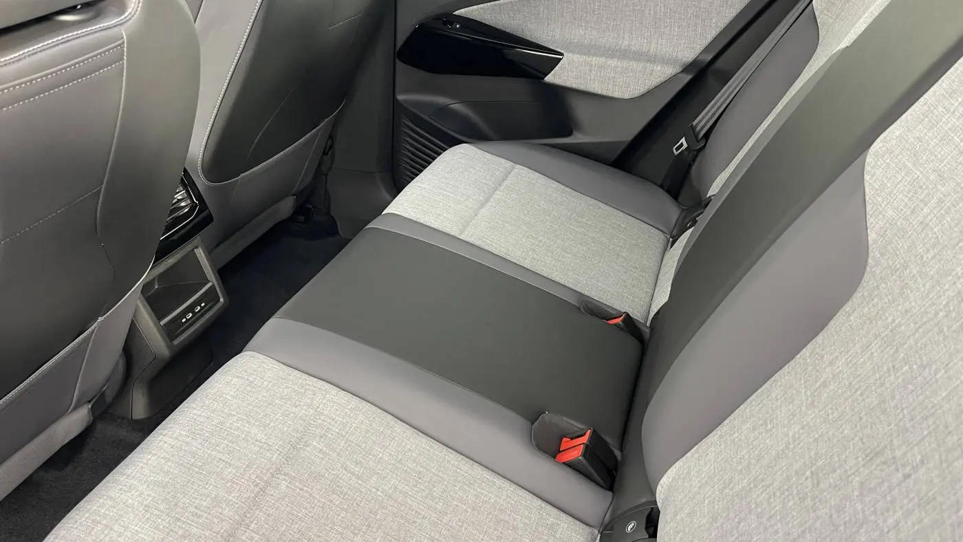 2025 Volkswagen ID.4 1V2CRPE82SC004724