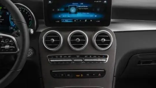 2020 Mercedes GLC 350e 4MATIC - Images - 10