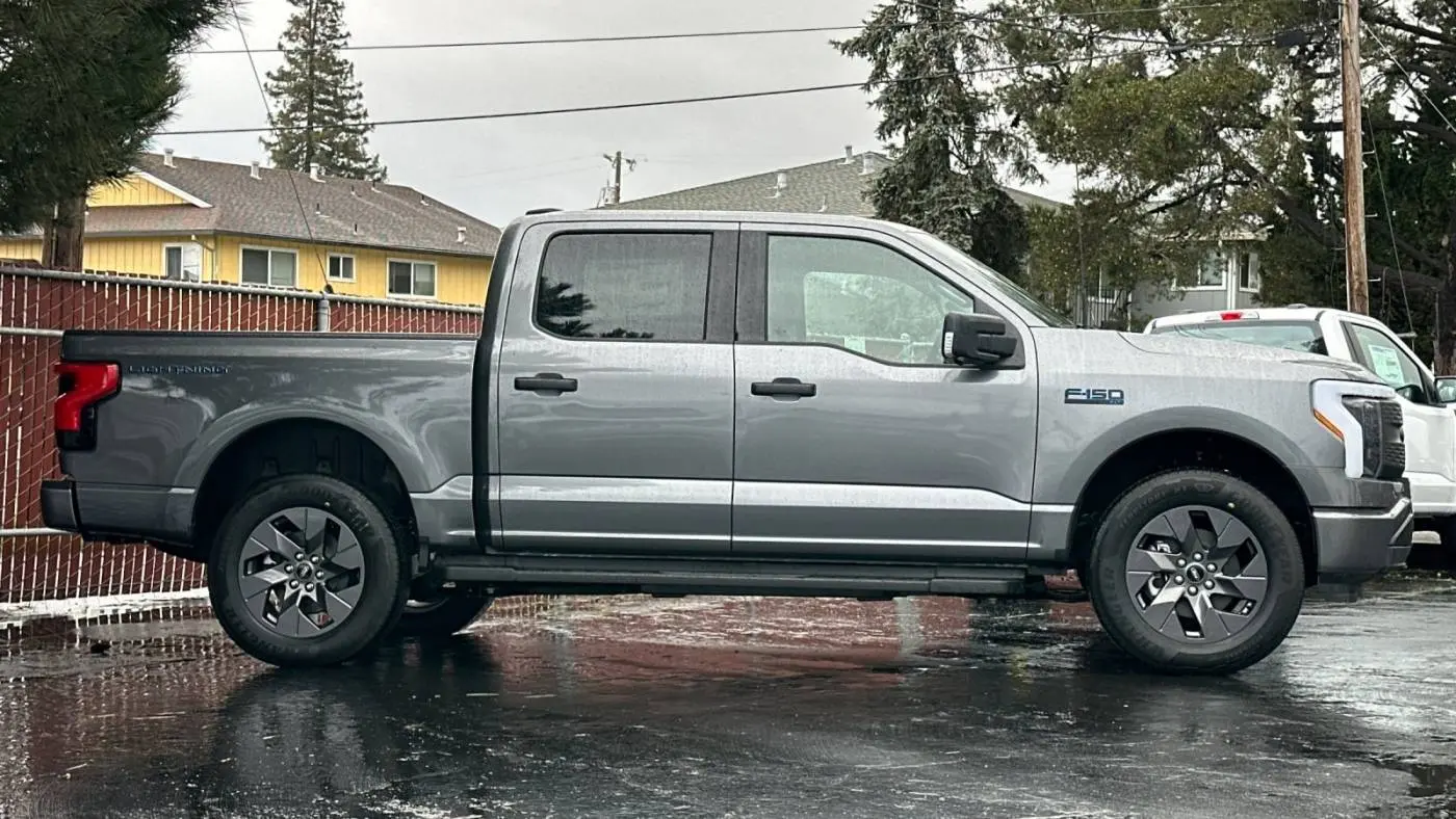 2024 Ford F-150 Lightning 1FTVW3LK7RWG23595