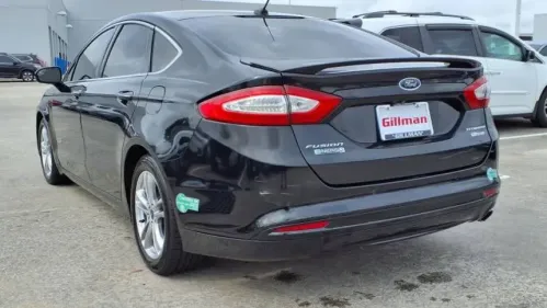 2015 Ford Fusion Energi - Images - 3
