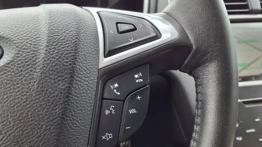 2015 Ford Fusion Energi - Images - 15