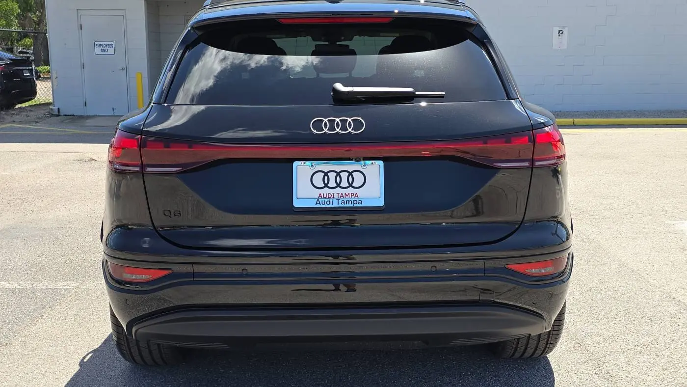 2025 Audi Q6 e-tron WA112BGF3SA016396