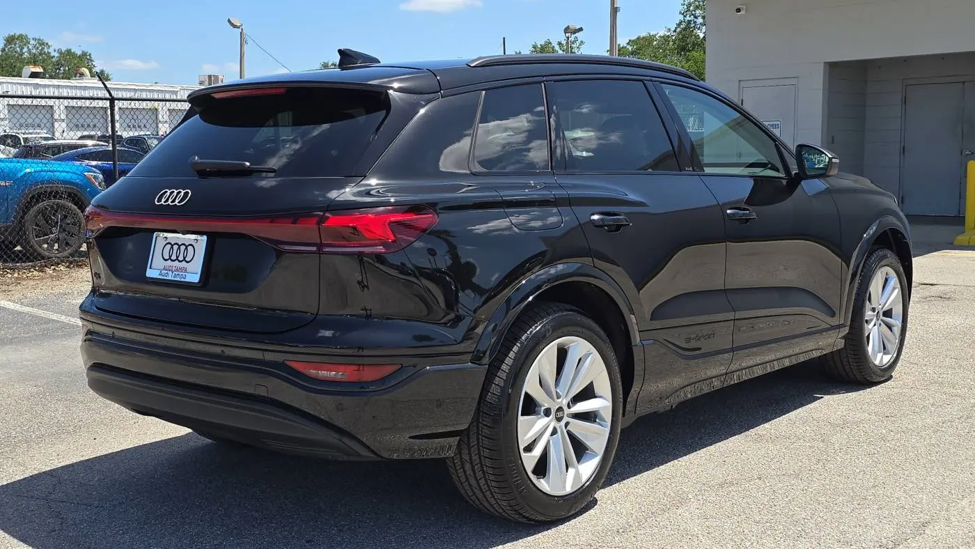 2025 Audi Q6 e-tron WA112BGF3SA016396