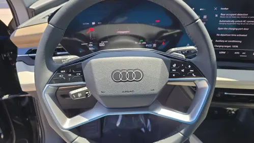 2025 Audi Q6 e-tron WA112BGF3SA016396